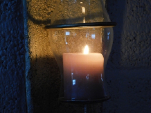 Wind light from roof tile, with candlestick and glass flask - in gold color!