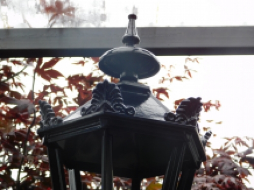 Classic outdoor lamp, aluminum - black, castle arm + small shade